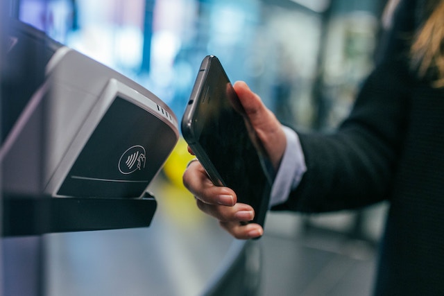 An android phone being used in a payment terminal